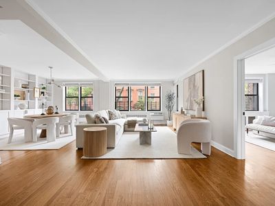 211 E 18th St APT 2O