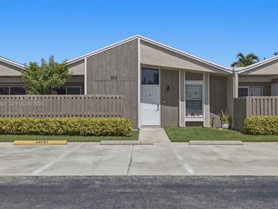 502 Woodgate Cir #B