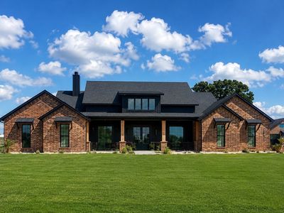 2032 Pinetree Post