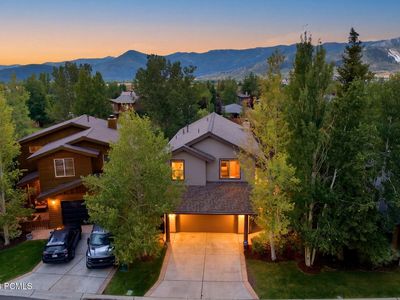1133 Station Loop Rd