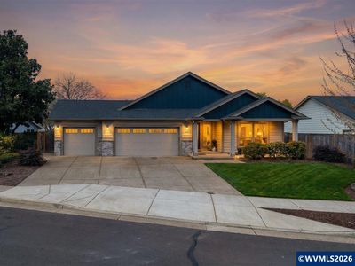 3657 Mountain View Dr SE
