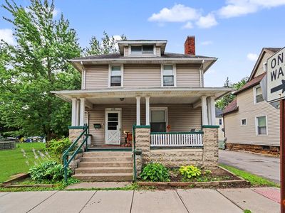 129 W 5th St