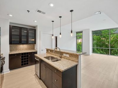 905 Juniper St NE Unit 316