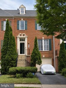 617 Highland Ridge Ave