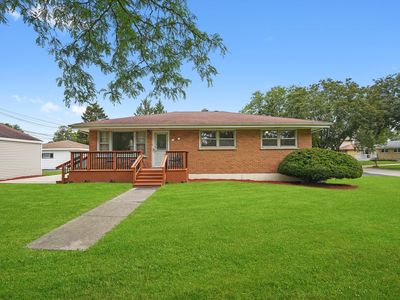 Property at 337 E Fullerton Ave, Elmhurst, IL
