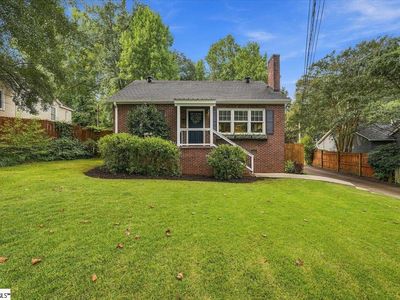 8 Charlotte St