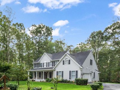 23 Longwood Dr