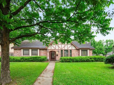 5727 Arbor Vitae Dr