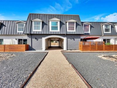 300 E Croslin St APT 114