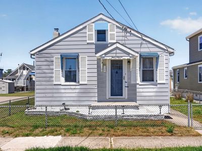 411 W Magnolia Ave
