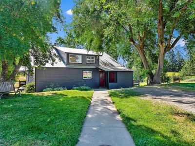 256 Roosevelt Rd