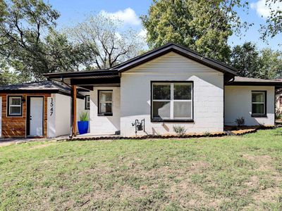 1547 N Gentry Dr
