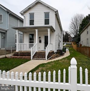 3515 Buena Vista Ave