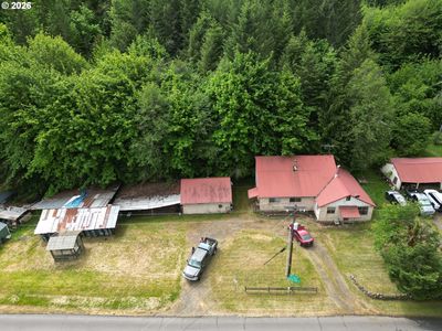 39688 Row River Rd