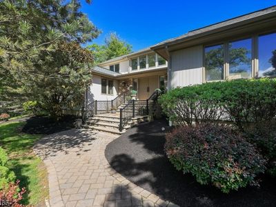 29 Deer Path Cir
