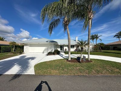 8907 SE Star Island Way