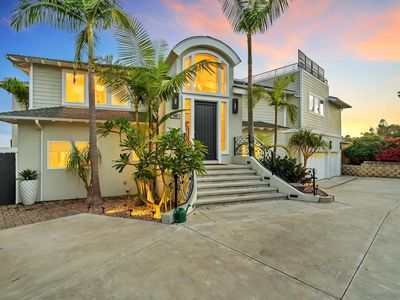 1809 Ivy Rd