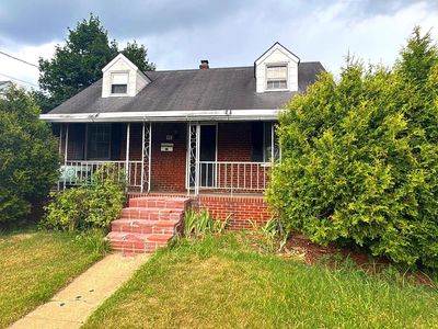52 Caroline Ave