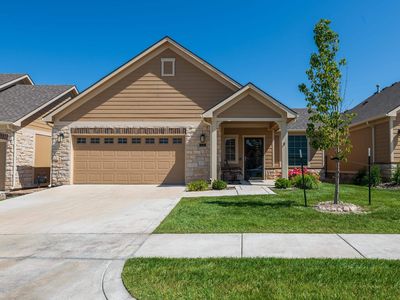 1048 E Waters Edge St