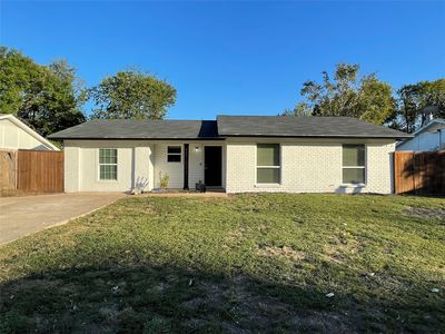 822 Johnnie Row
