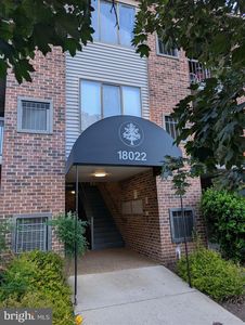 18022 Chalet Dr #27-103