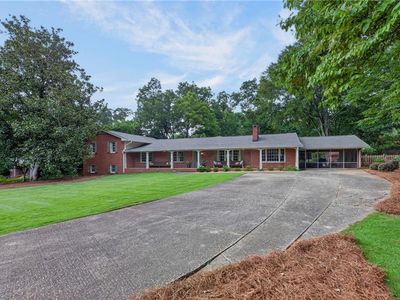 8928 Orchard Dr