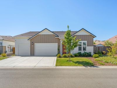 4721 Trumpet Lily Way