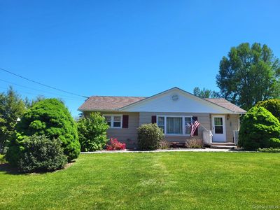 20 Cresthaven Drive