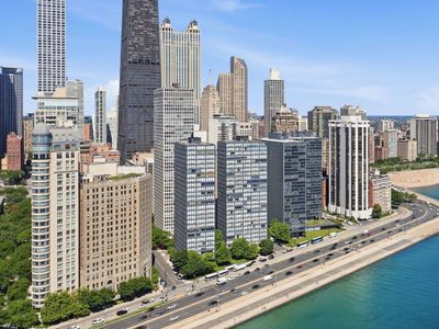 860 N Lake Shore Dr APT 21K