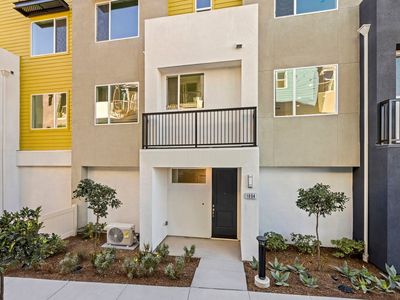 1094 N Coconut Palm Ln