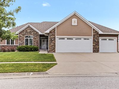 2715 Danbury Rd