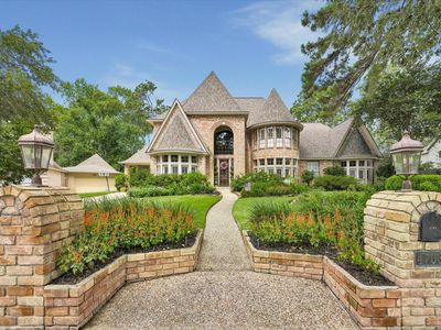 4703 Breezy Point Dr