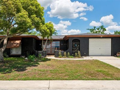10120 Glen Moor Ln