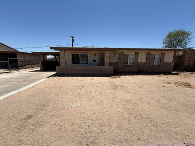 925 E La Mesa St