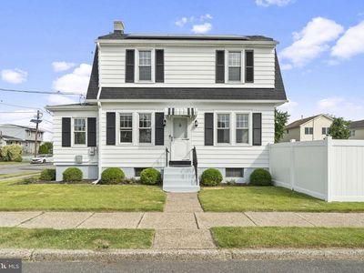 573 Chelton Ave