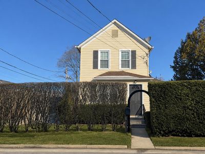 42 Whitney Avenue