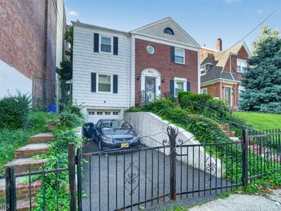 Property at 821 S 10Th St, Newark, NJ