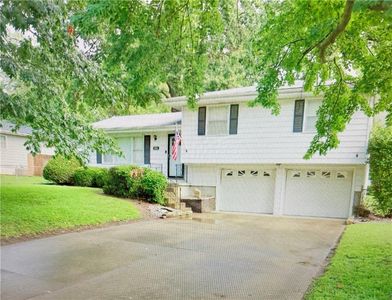 Property at 1916 Osage St, Leavenworth, KS