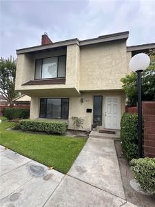 835 W Orangewood Ave