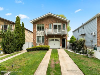 941 Ramona Ave