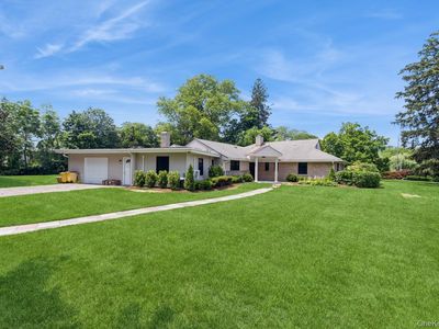 2 Foxwood Road