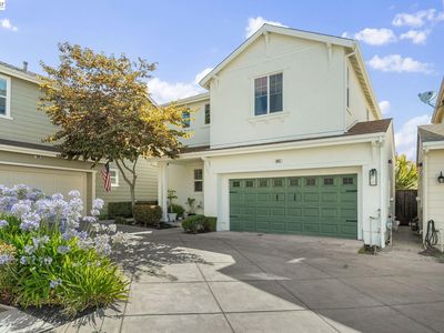 663 Falling Star Dr