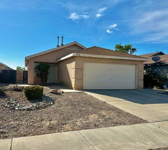 1922 Shadetree Dr SW