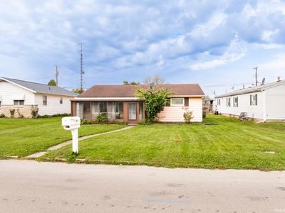 Property at 1417 N High St, Hartford City, IN