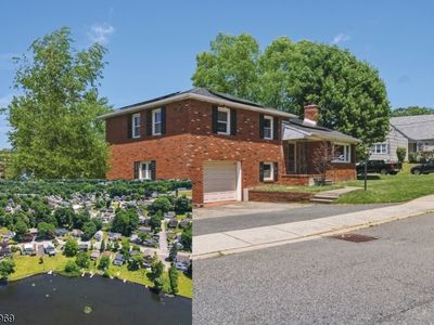 Property at 11 Koclas Dr, Netcong, NJ