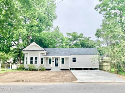 516 E Hutchinson Ave