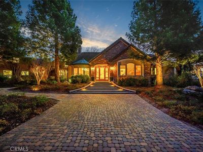 6550 Avila Valley Dr