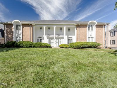 5146 Regency Dr APT 2