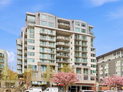 1100 106th Avenue NE #704