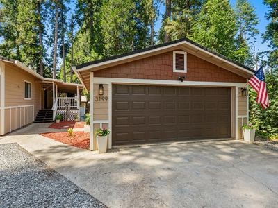 3199 Castlewood Cir